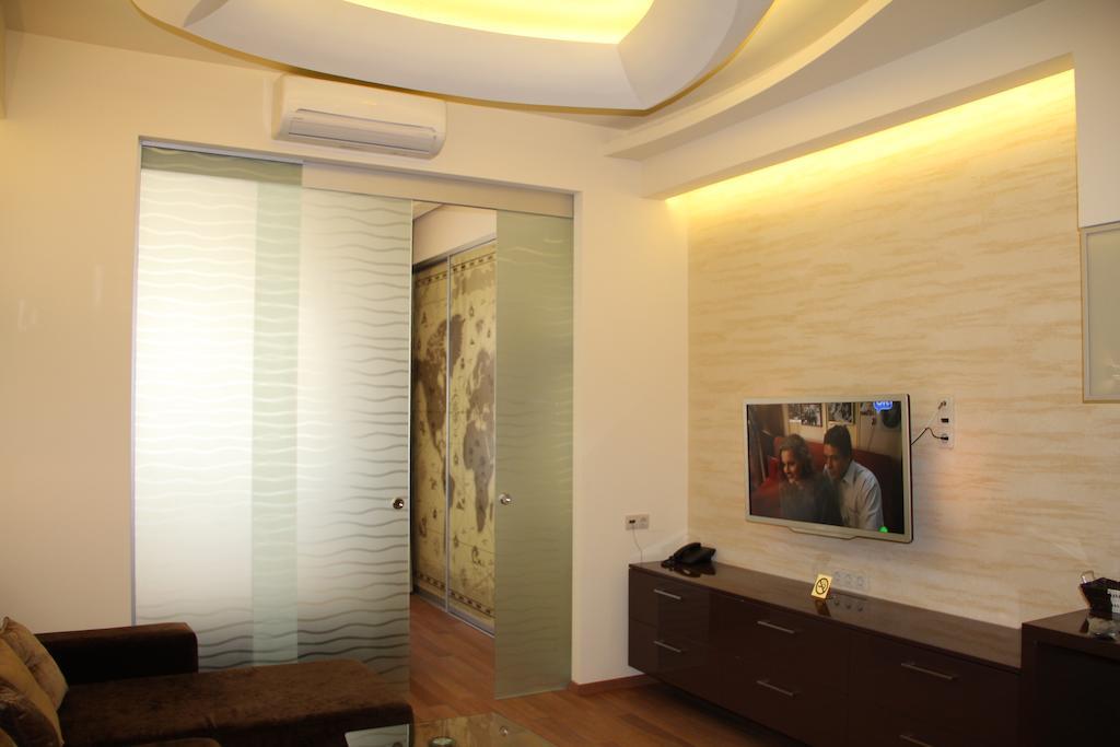 Apartment In Center Of Odessa الغرفة الصورة